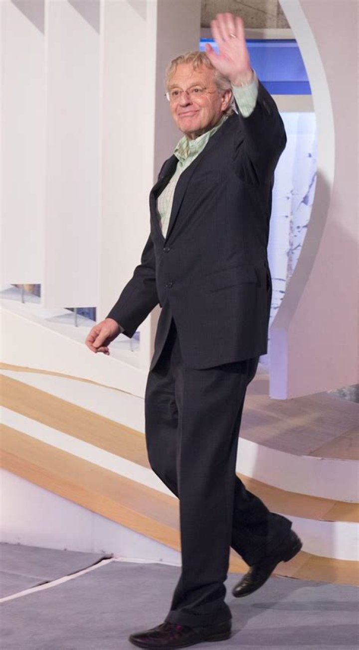 
Jerry Springer Height, Weight, Net Worth, Age, Birthday, Wikipedia, Who, Nationality, Biography 